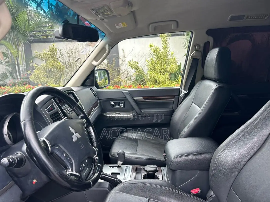 Mitsubishi Pajero 2021 Black