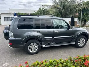 Mitsubishi Pajero 2021 Black