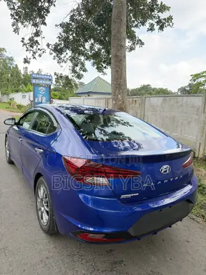 Hyundai Elantra Limited 2020 Blue