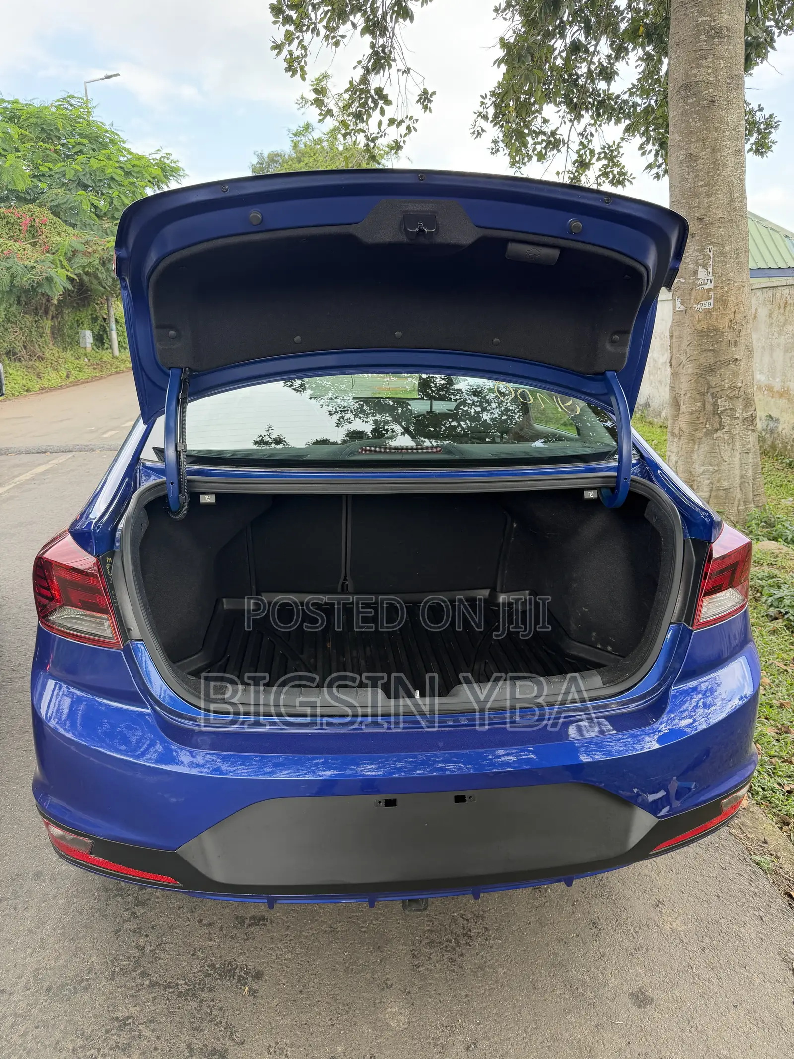 Hyundai Elantra Limited 2020 Blue