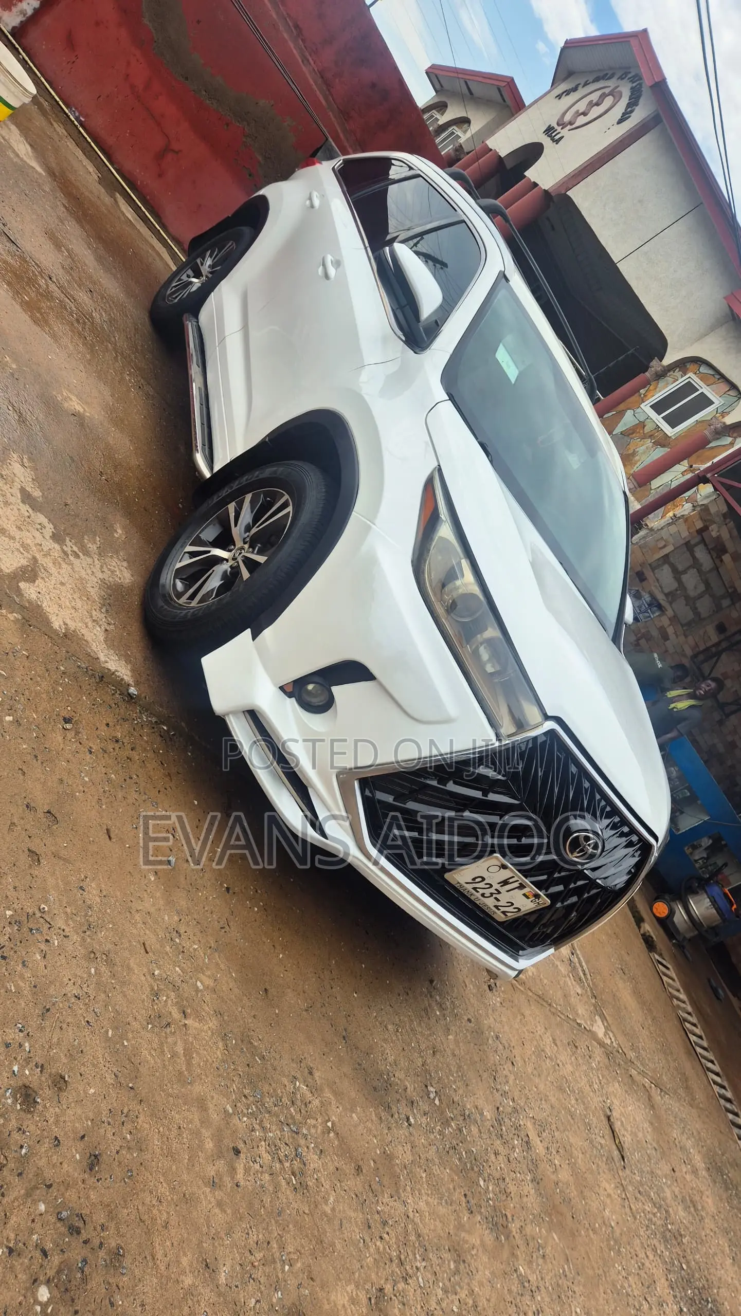 Toyota Highlander XLE 4x4 V6 (3.5L 6cyl 8A) 2017 White