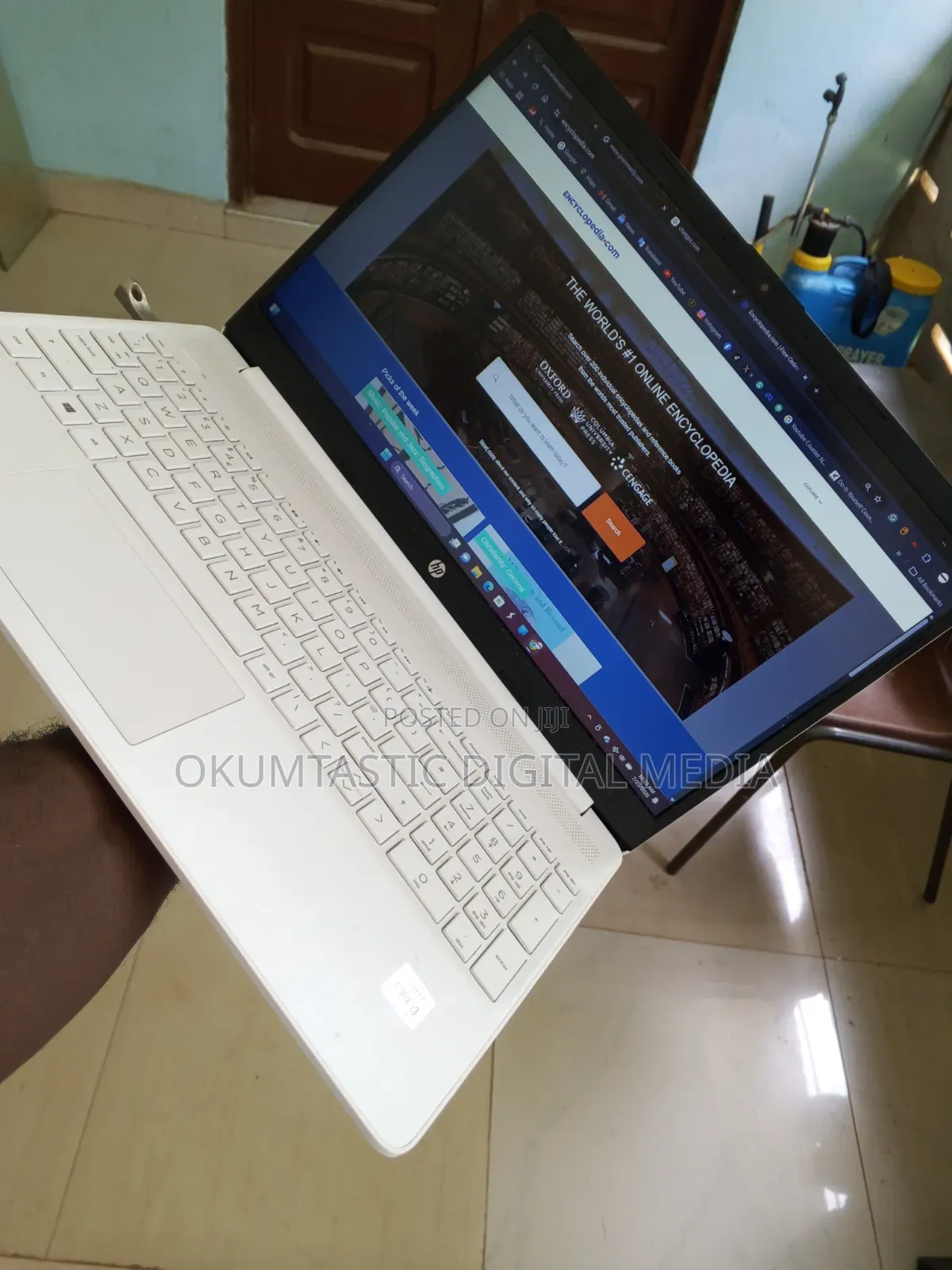 Laptop HP 14-ep0063 4GB Intel Core i3 HDD 140GB