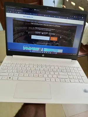 Laptop HP 14-ep0063 4GB Intel Core i3 HDD 140GB