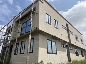 6bdrm House in Franko Properties, School Junction for sale