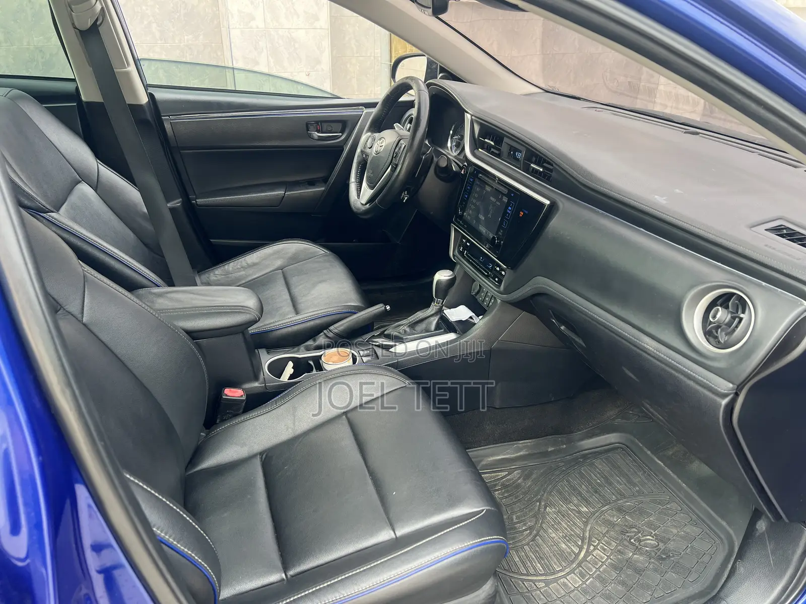 Toyota Corolla XSE (1.8L 4cyl 2A) 2019 Blue