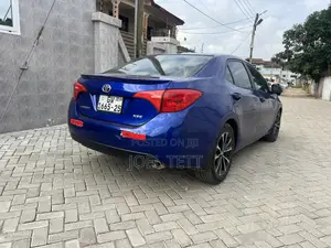 Toyota Corolla XSE (1.8L 4cyl 2A) 2019 Blue