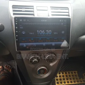 Toyota Yaris SE Hatchback 5dr 2012 Black