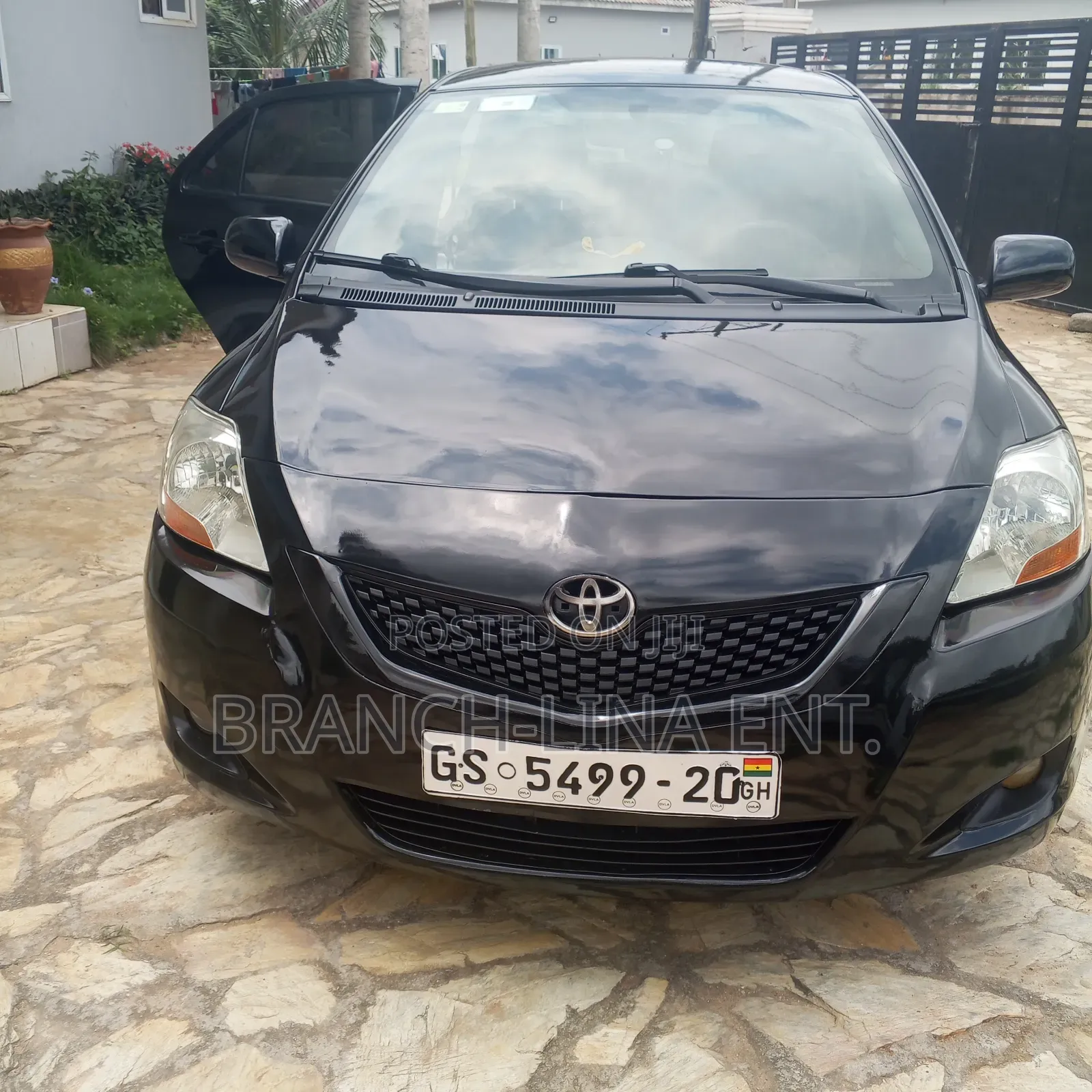 Toyota Yaris SE Hatchback 5dr 2012 Black