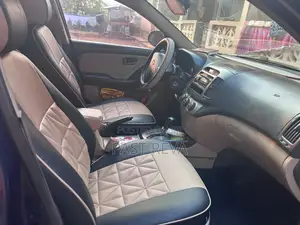 Hyundai Elantra 2010 Blue