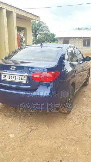 Hyundai Elantra 2010 Blue