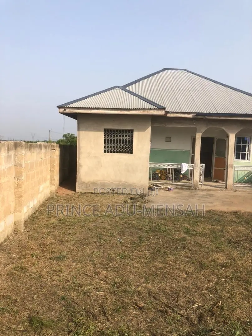 2bdrm House in Adaka Junction, Effutu Municipal for sale