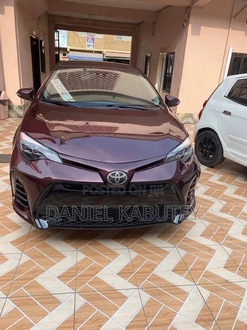 Toyota Corolla SE Special Edition 4dr Sedan (1.8L 4cyl CVT) 2017
