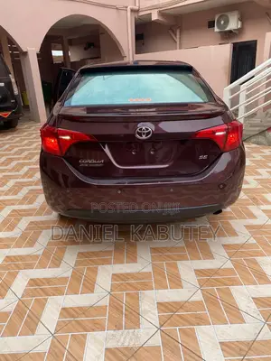 Toyota Corolla SE Special Edition 4dr Sedan (1.8L 4cyl CVT) 2017