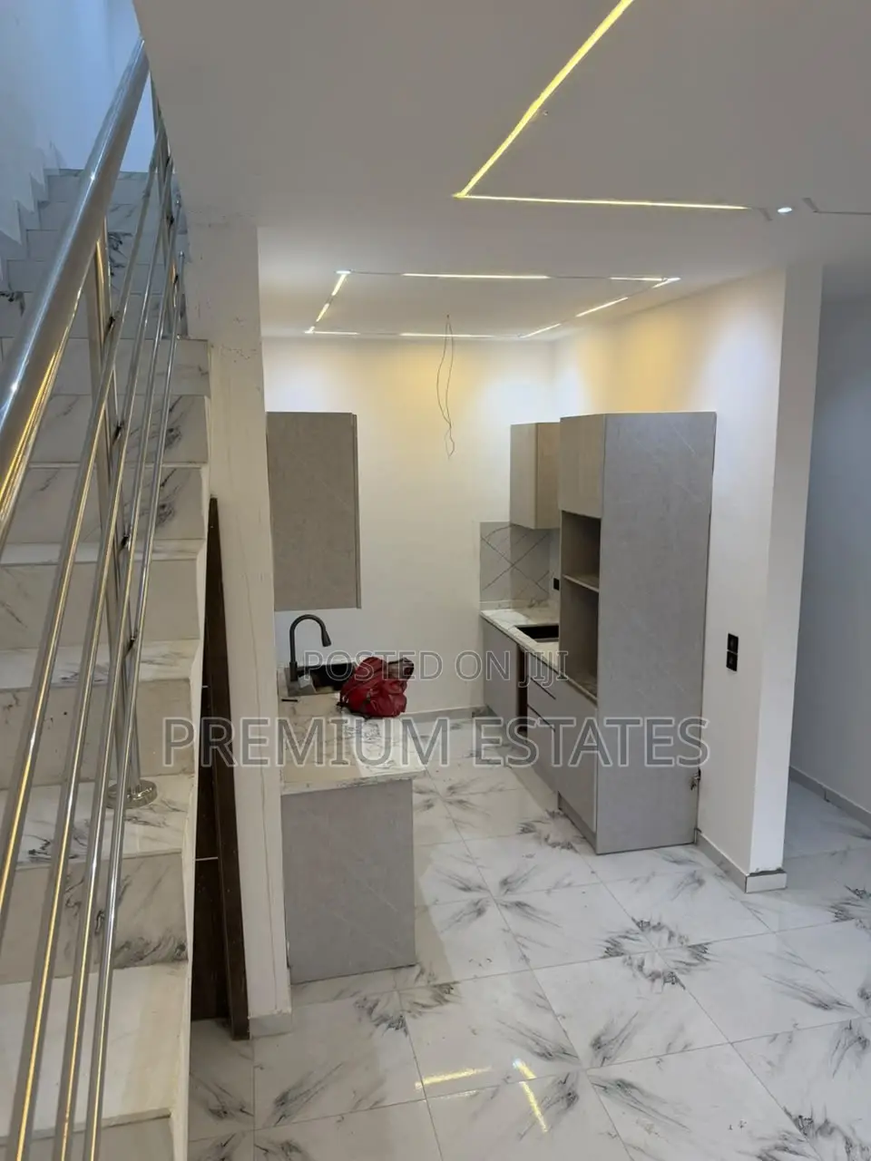 3bdrm Townhouse/Terrace in East Legon for sale