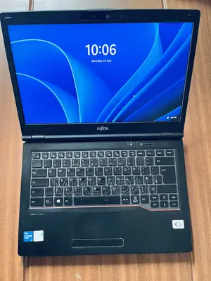 Laptop Fujitsu Lifebook E5411 8GB Intel Core i5 SSD 256GB