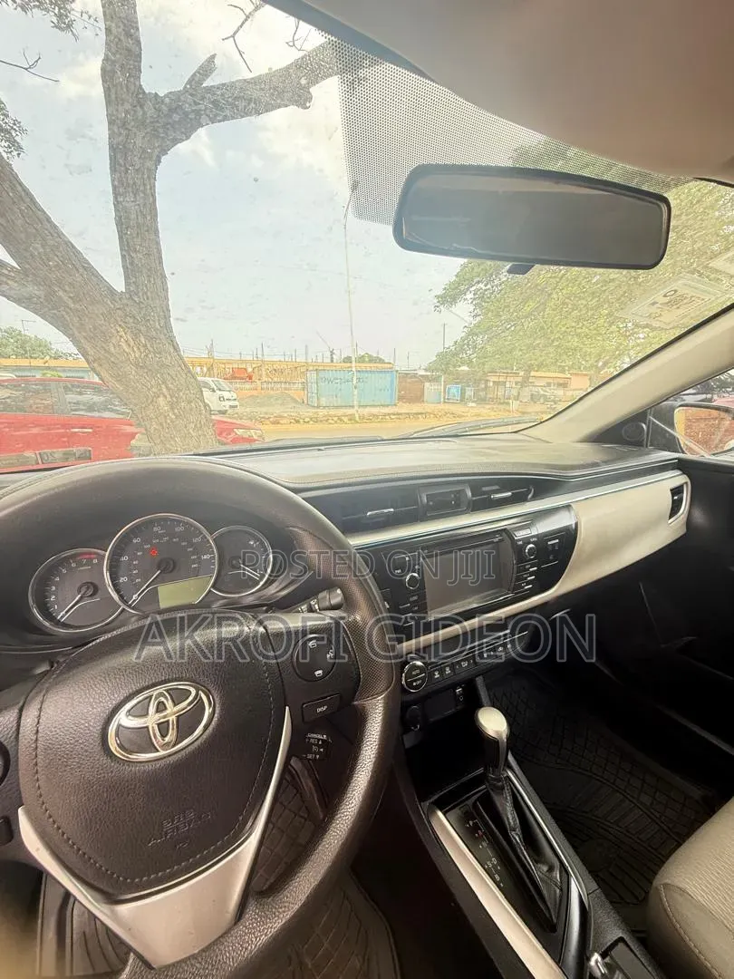 Toyota Corolla 2016 Black