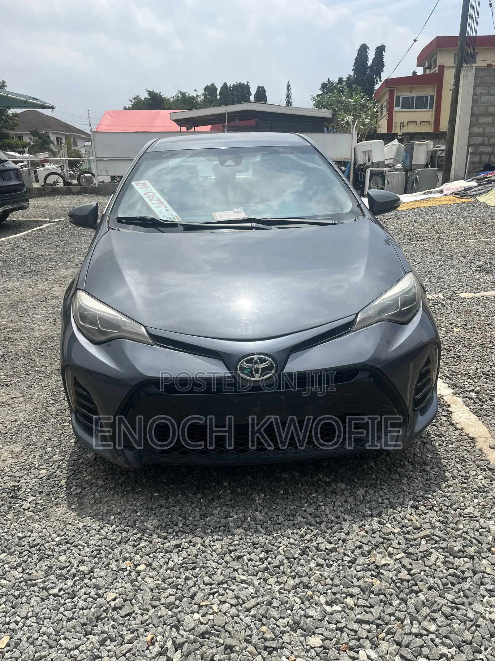 Toyota Corolla SE 4dr Sedan (1.8L 4cyl CVT) 2017 Gray