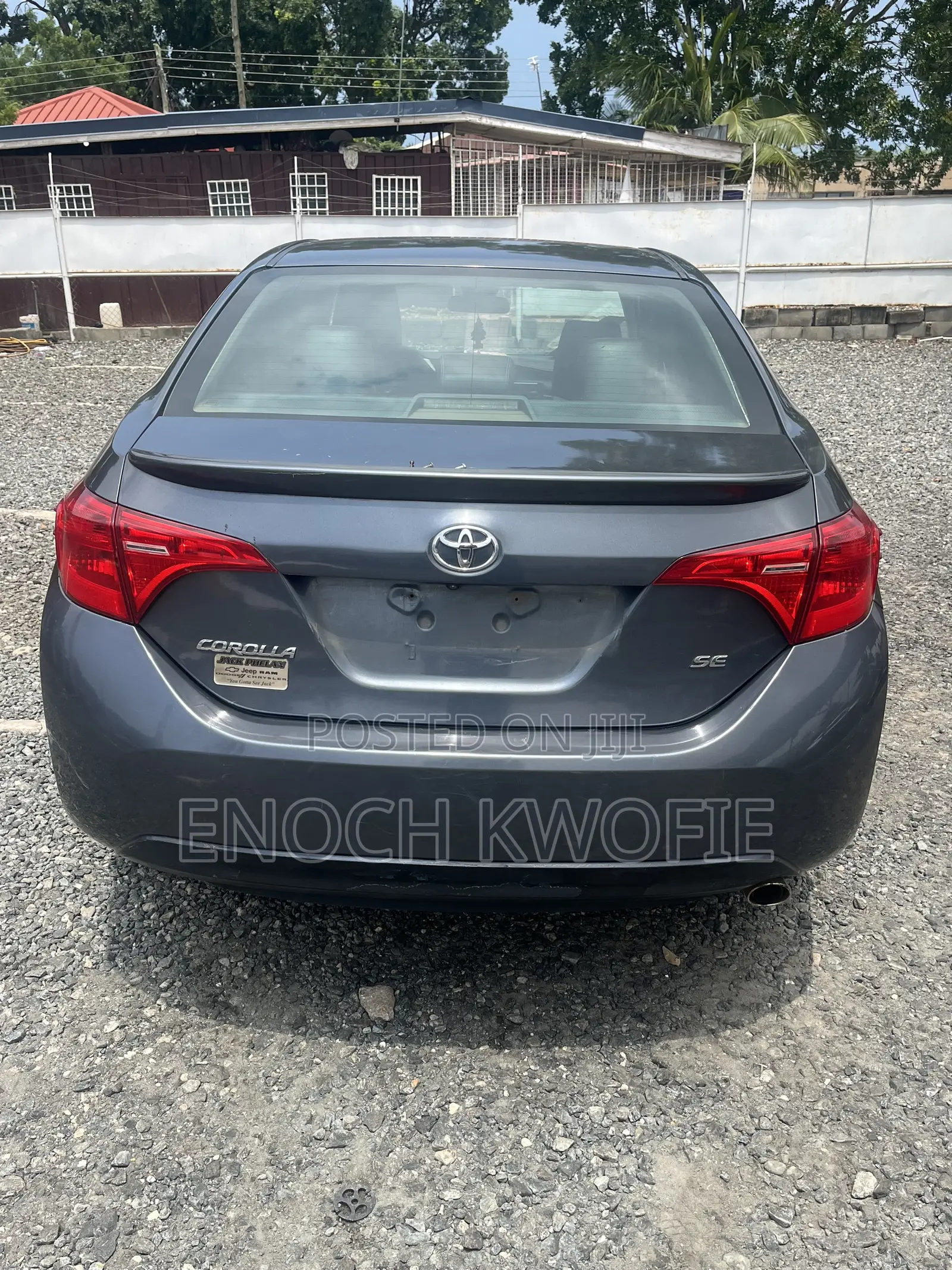 Toyota Corolla SE 4dr Sedan (1.8L 4cyl CVT) 2017 Gray