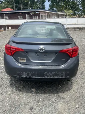 Toyota Corolla SE 4dr Sedan (1.8L 4cyl CVT) 2017 Gray