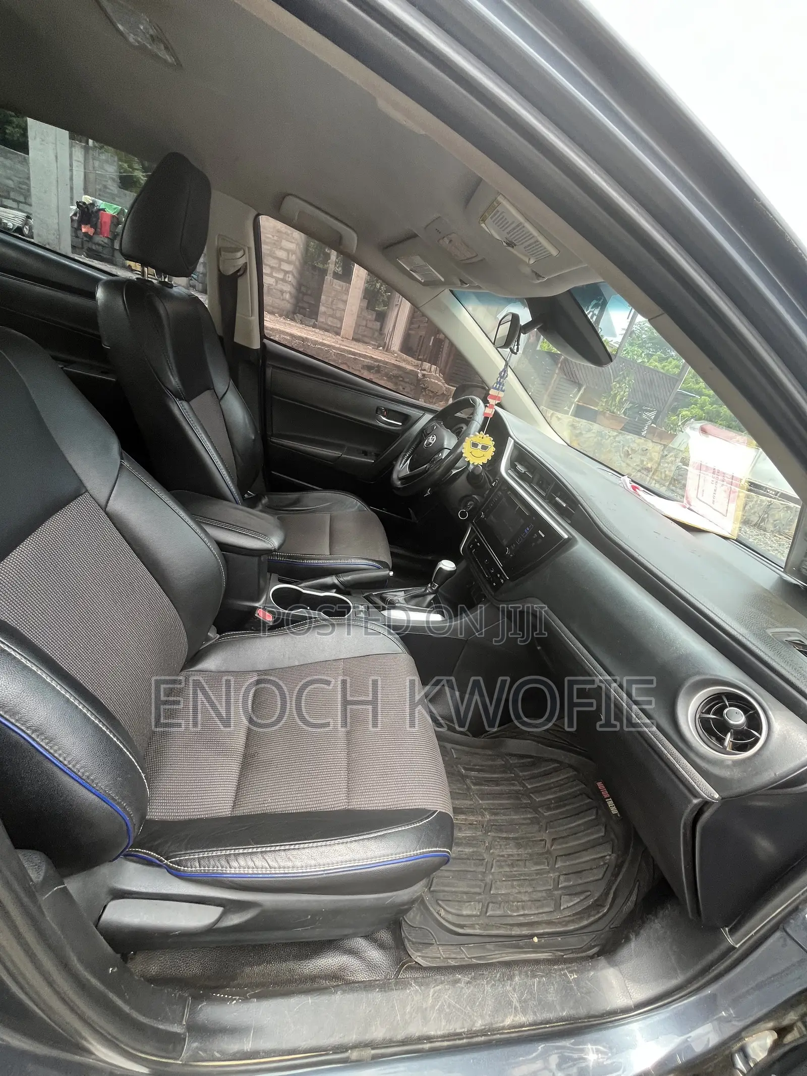 Toyota Corolla SE 4dr Sedan (1.8L 4cyl CVT) 2017 Gray