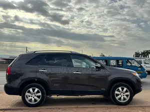 Kia Sorento 2011 Brown