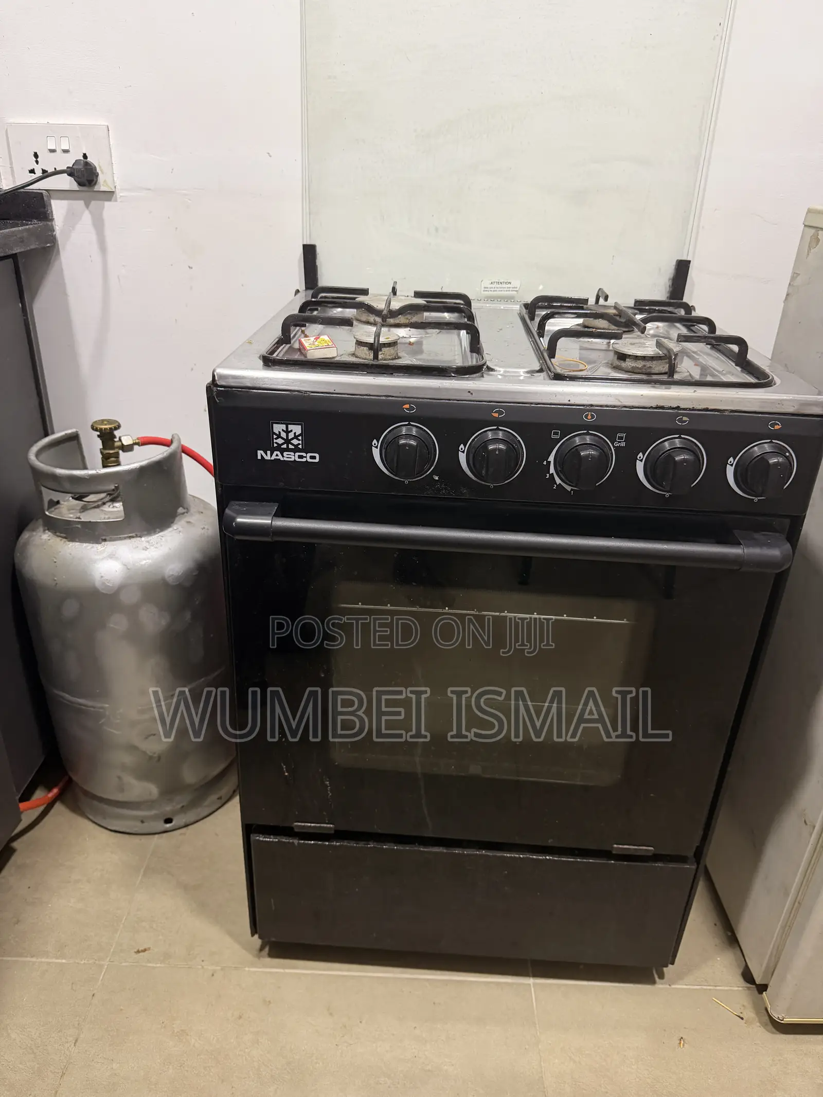 Gas Stove With Gas Cylinder