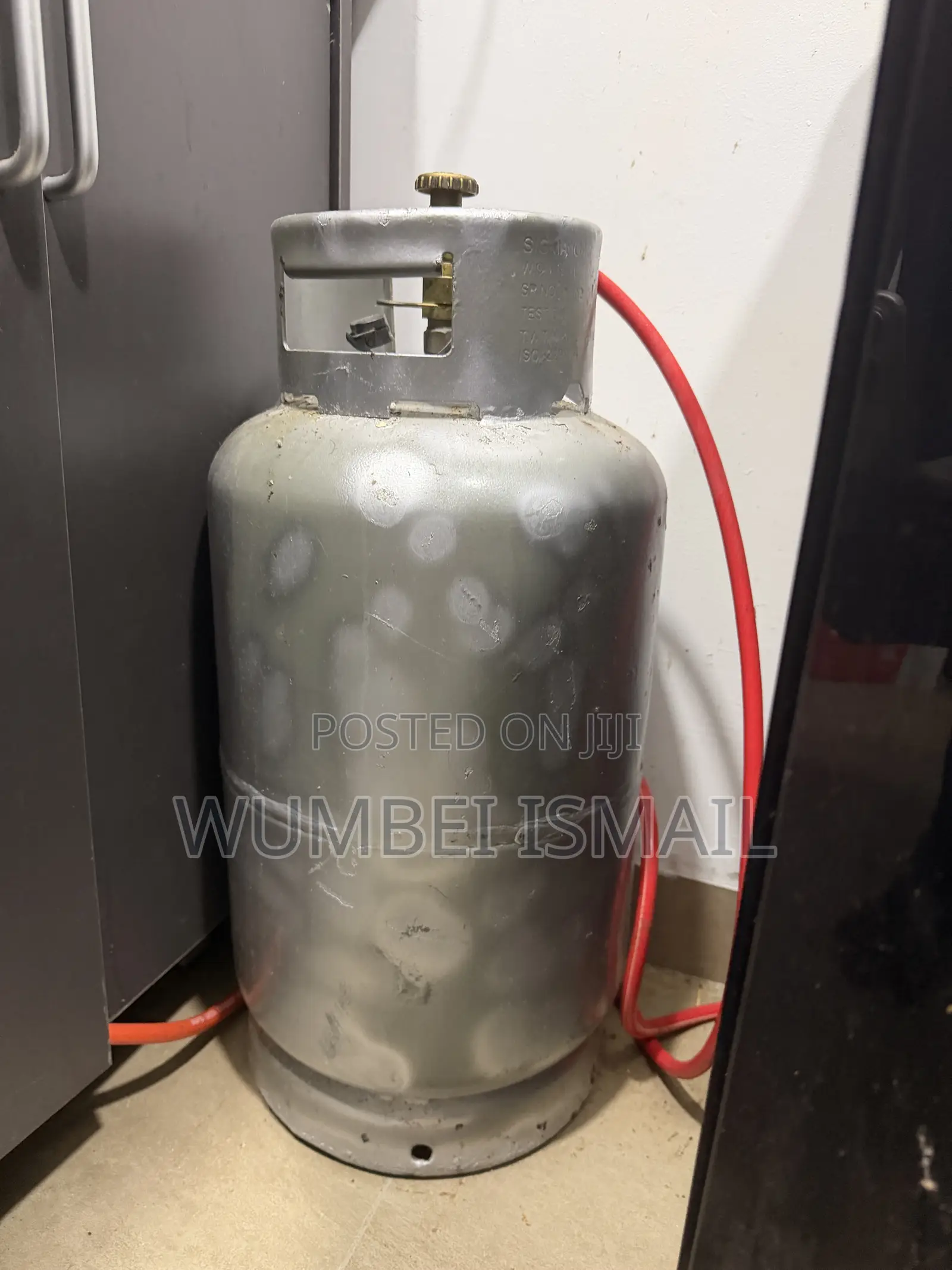 Gas Stove With Gas Cylinder