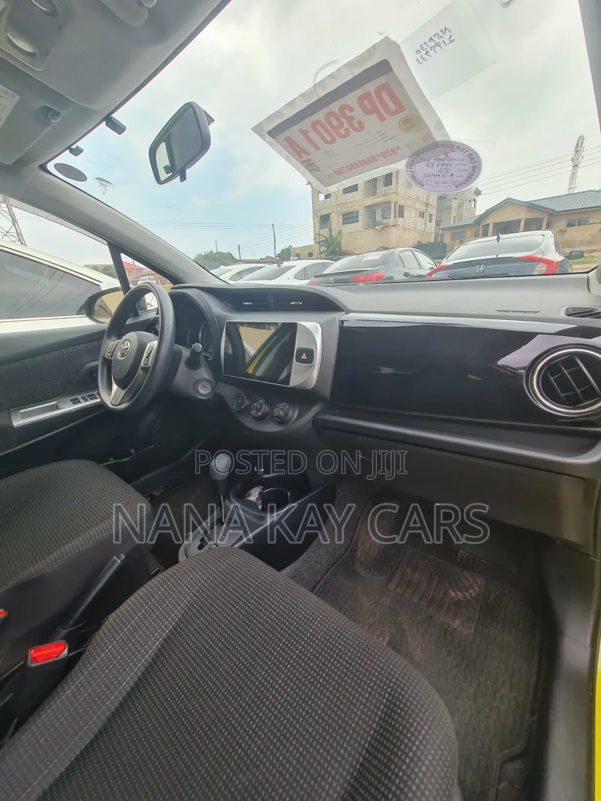 Toyota Vitz 2015 Yellow