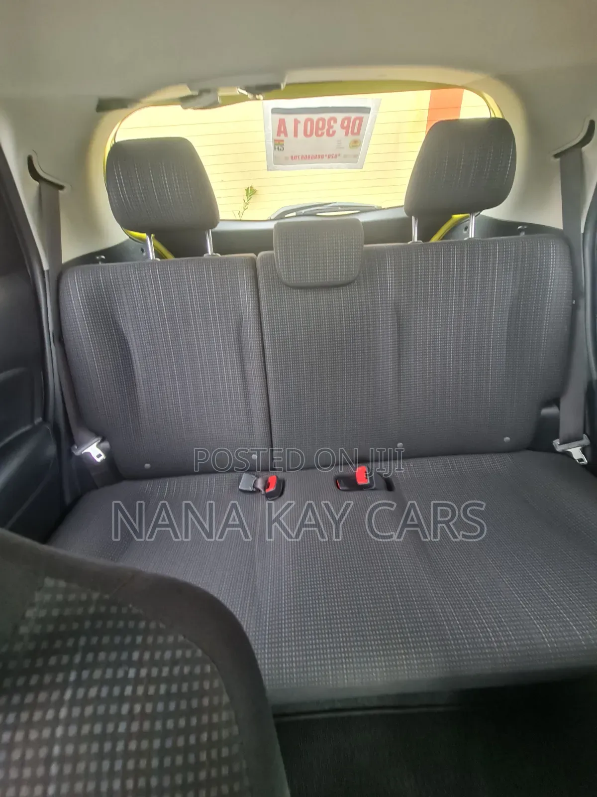 Toyota Vitz 2015 Yellow