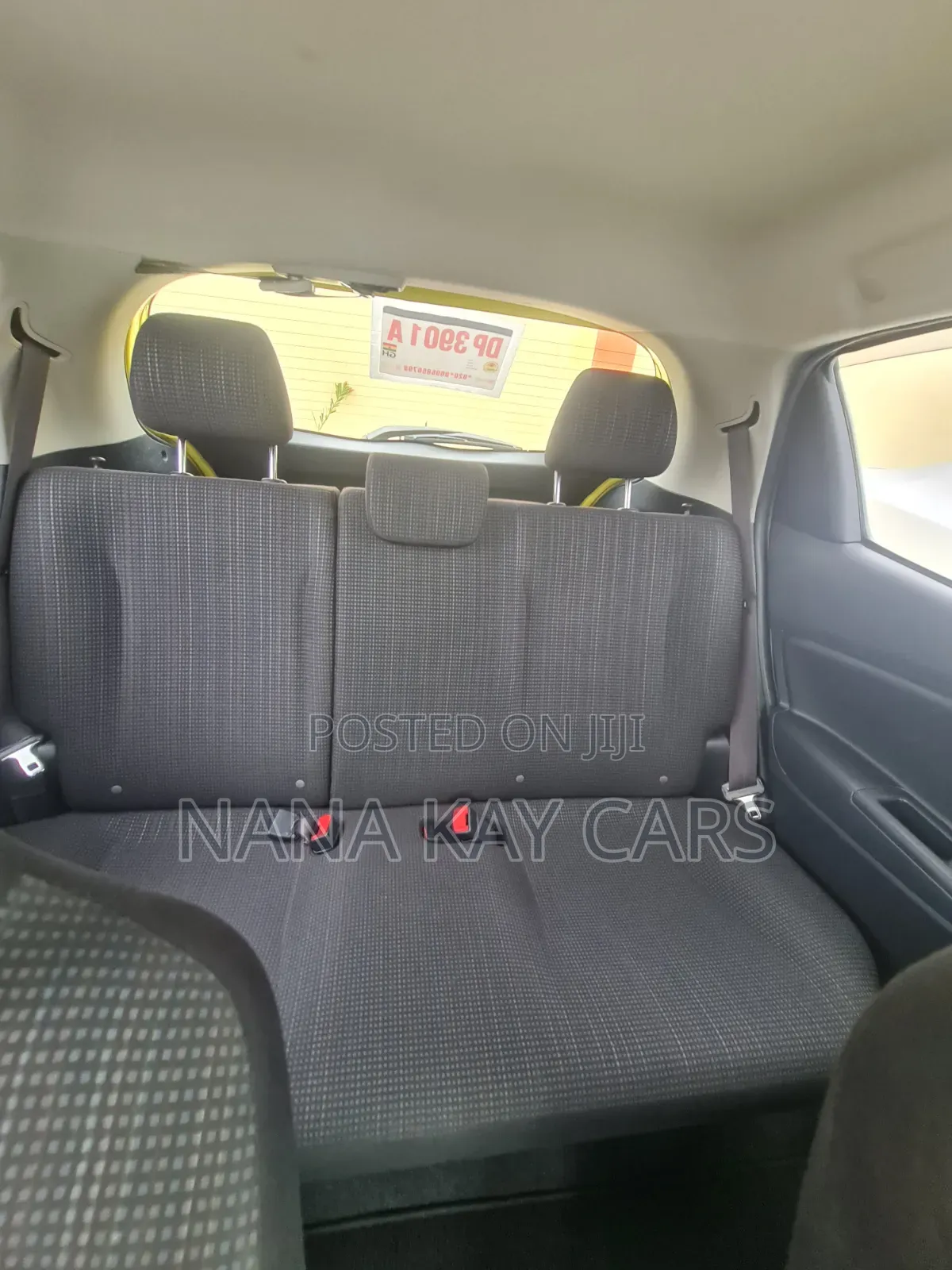 Toyota Vitz 2015 Yellow