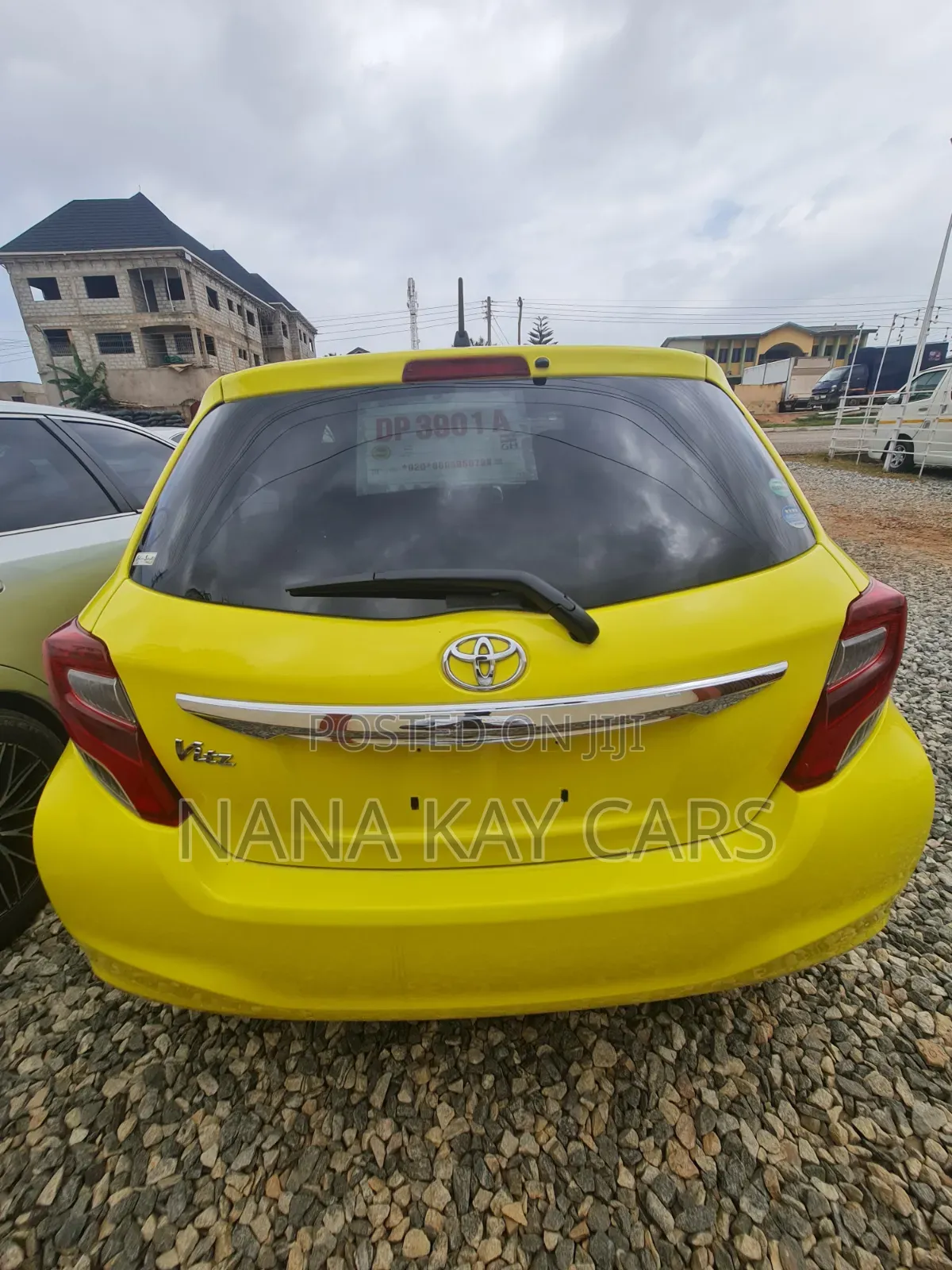 Toyota Vitz 2015 Yellow