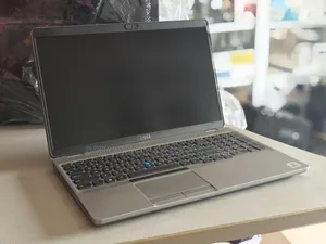 Laptop Dell Precision 3551 16GB Intel Core i7 SSD 512GB