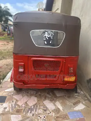 Bajaj RE 2023 Red