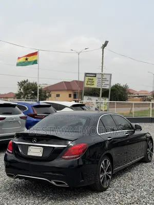 Mercedes-Benz C300 Luxury Sedan RWD (2.0L 4cyl 7A) 2017 Black