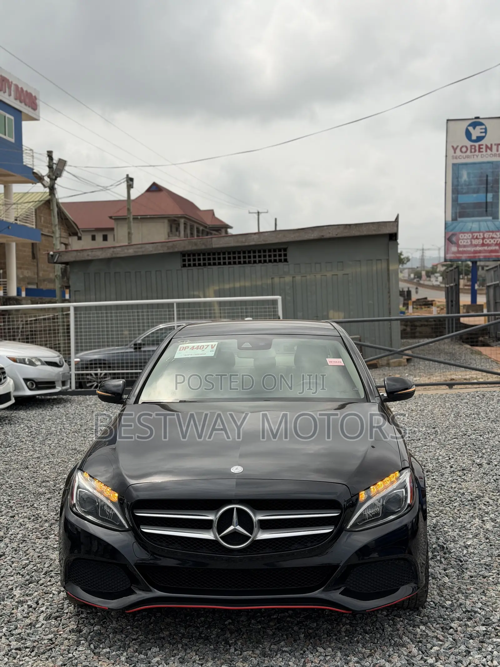 Mercedes-Benz C300 Luxury Sedan RWD (2.0L 4cyl 7A) 2017 Black