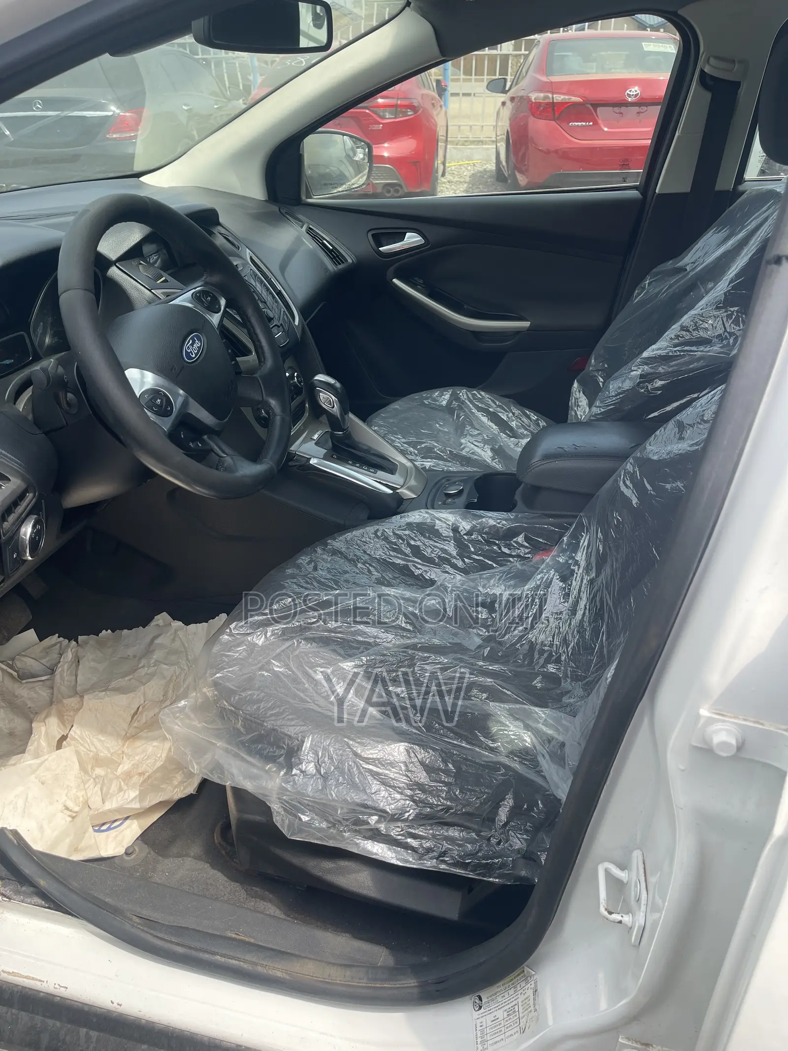 Ford Focus S Sedan FWD (2.0L 4cyl 5M) 2012 White