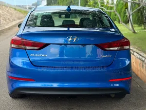 Hyundai Elantra 2018 Blue