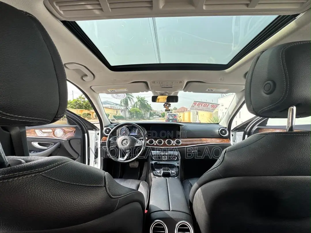 Mercedes-Benz E300 4Matic AWD Sedan (2.0L 4cyl 9A) 2017 White