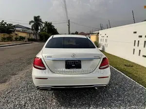 Mercedes-Benz E300 4Matic AWD Sedan (2.0L 4cyl 9A) 2017 White