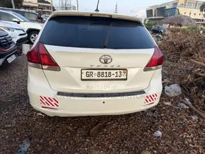 Toyota Venza Limited 2011 White