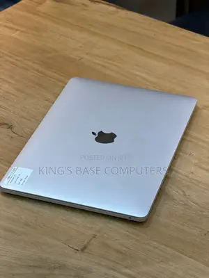 Laptop Apple MacBook Pro 2022 M2 8GB Apple M2 SSD 256GB