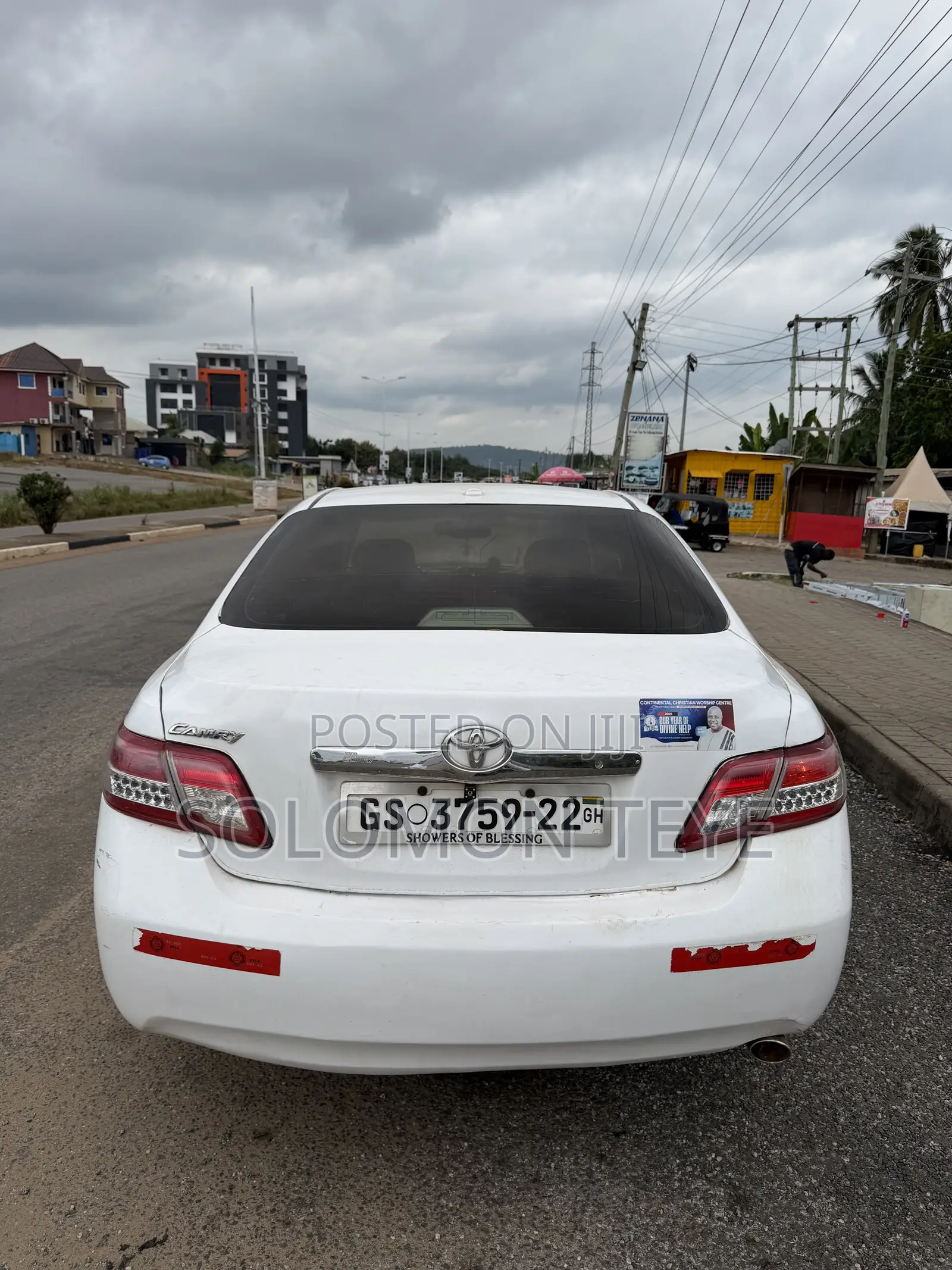 Toyota Camry LE 4dr Sedan (2.5L 4cyl 6A) 2011 White