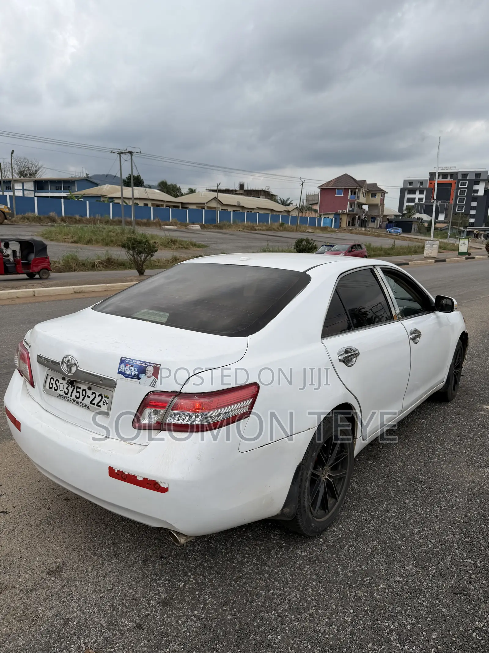 Toyota Camry LE 4dr Sedan (2.5L 4cyl 6A) 2011 White