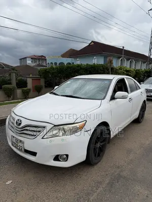 Toyota Camry LE 4dr Sedan (2.5L 4cyl 6A) 2011 White
