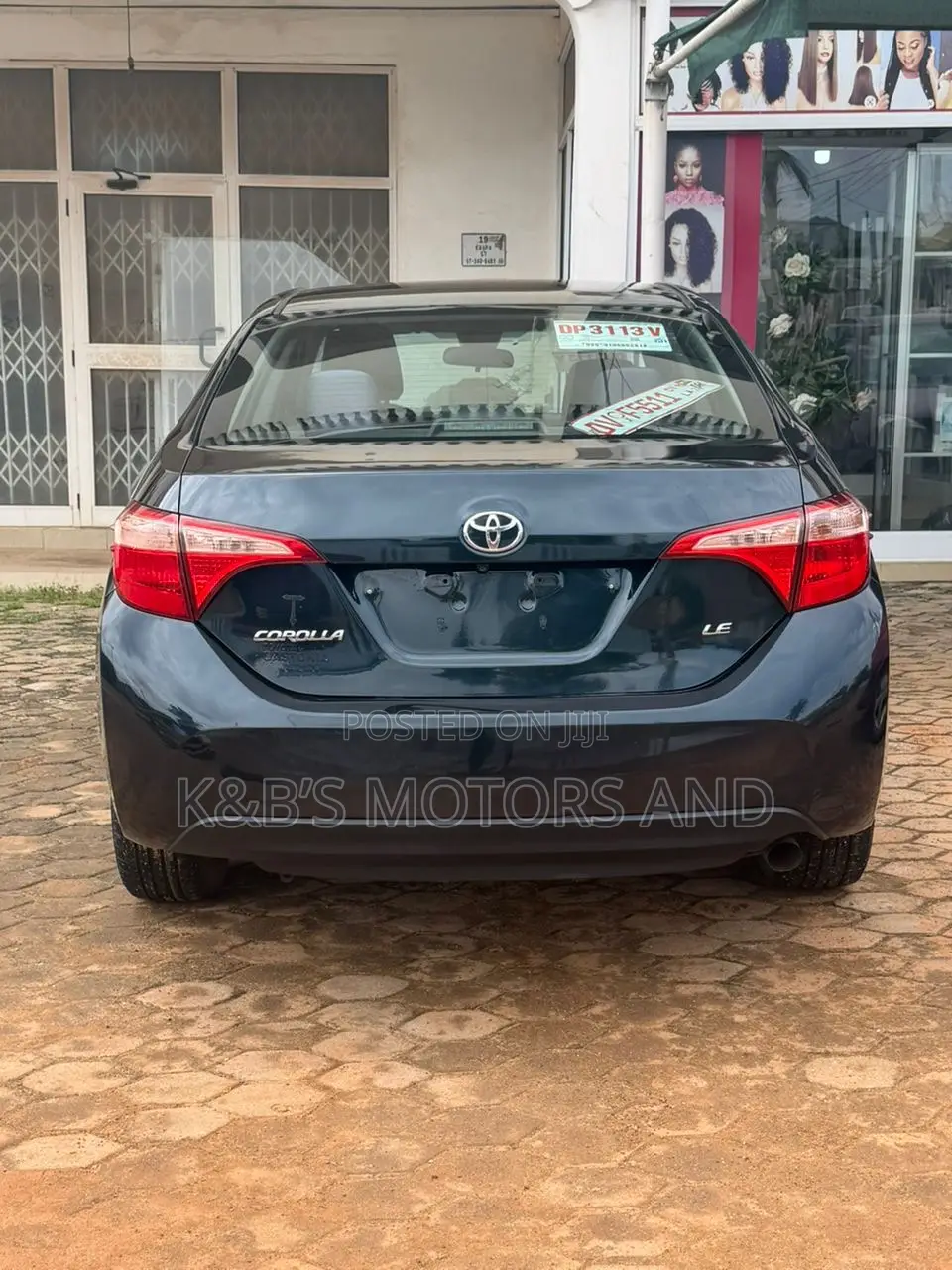 Toyota Corolla LE (1.8L 4cyl 2A) 2018 Blue