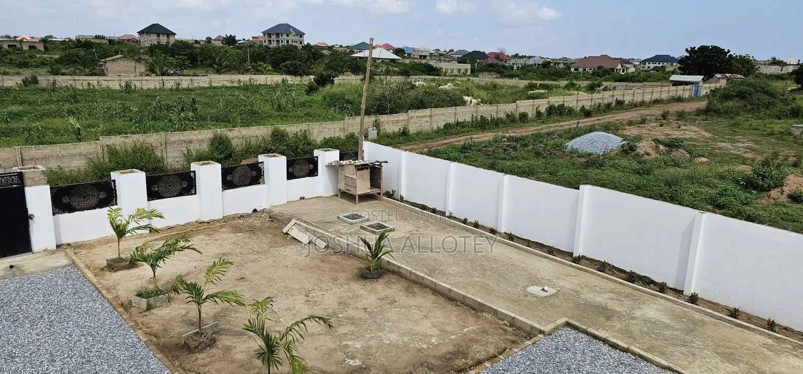 7bdrm Mansion in Awutu Senya East Municipal for sale