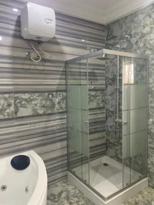 5bdrm House in Haatso, ECOMOG for sale