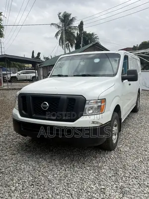 Nissan NV3500 2018 White
