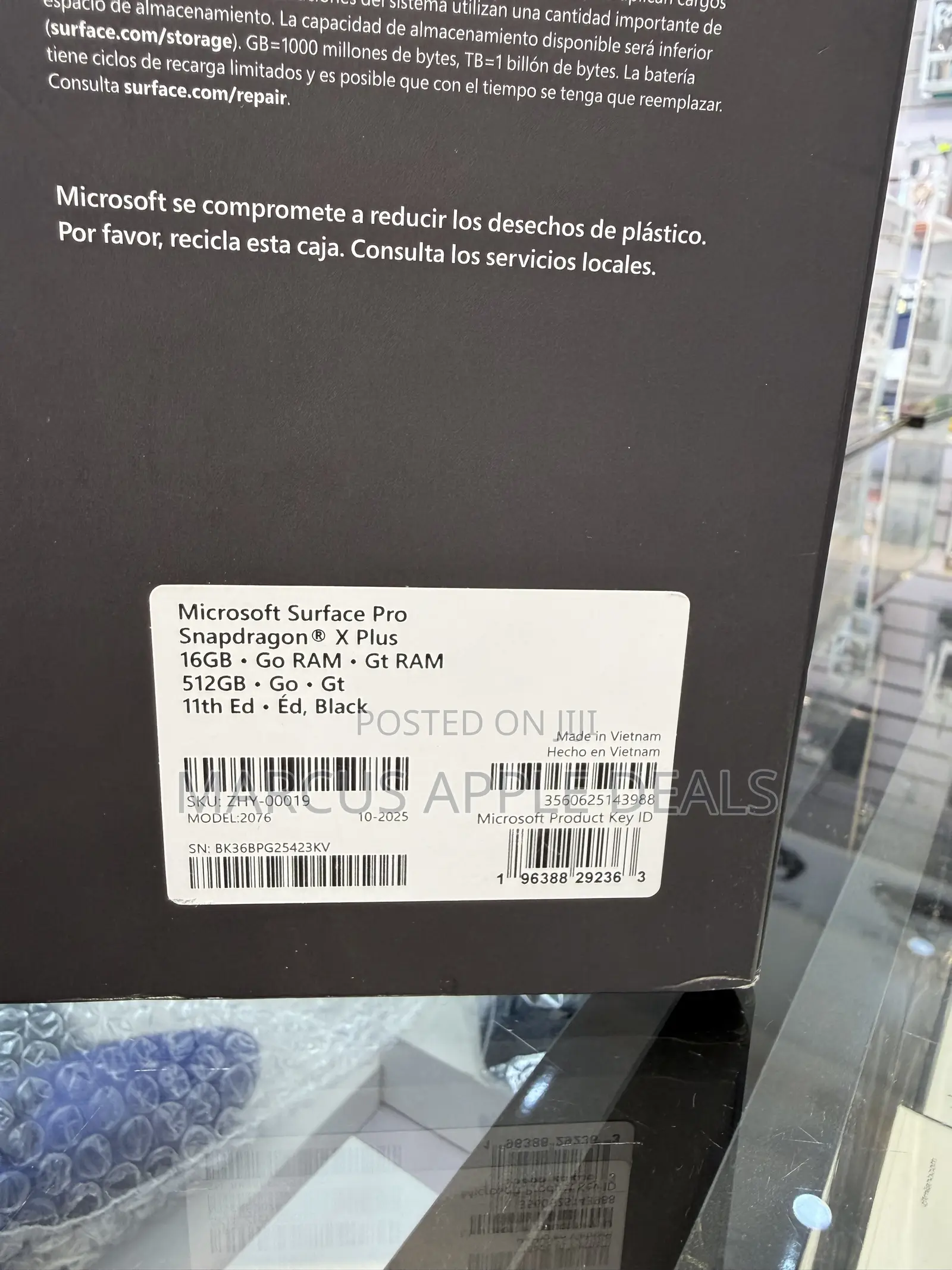New Microsoft Surface Pro 11th Edition, a Copilot+ PC 16GB SSD 512GB