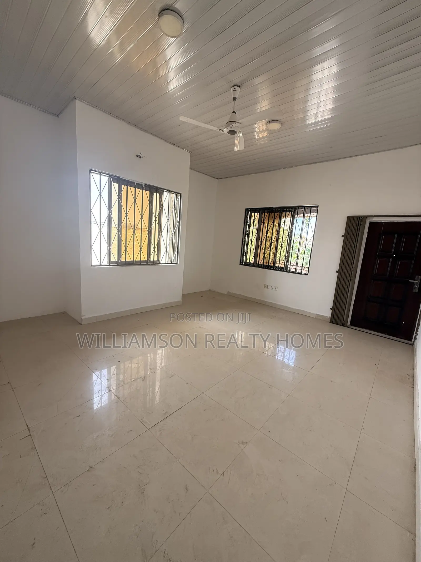 4bdrm Duplex in Community 20 Estate, Spintex for rent